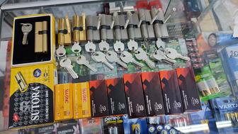 Установка замков для любых типов дверей.