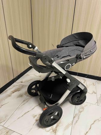Коляска Stokke