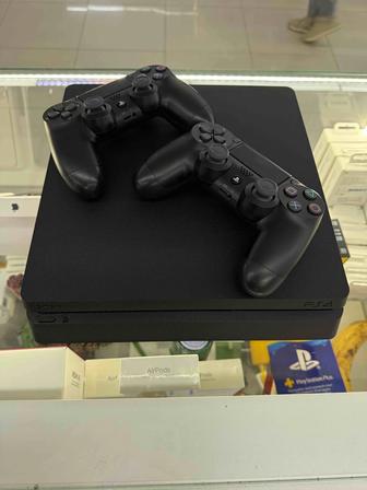 Продам PlayStation 4