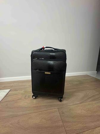 Подам чемодан в отличном состоянии