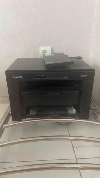 Принтер Canon i-SENSYS MF3010 3 в 1, отличное состояние!