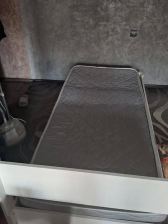 Продам кровать