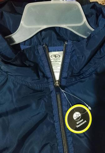 Продам женскую куртку-ветровку