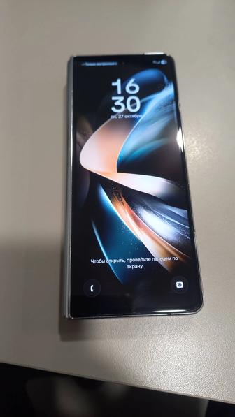 Продам телефон самсунг галакси Z Fold 4 256г