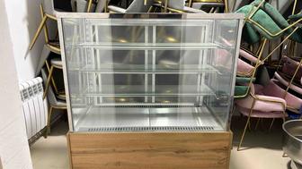 Витринный холодильник для десертов