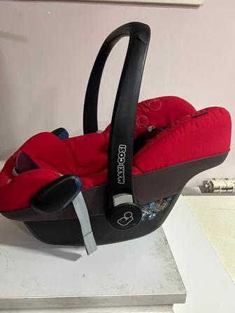 Продам автокресло maxicosi