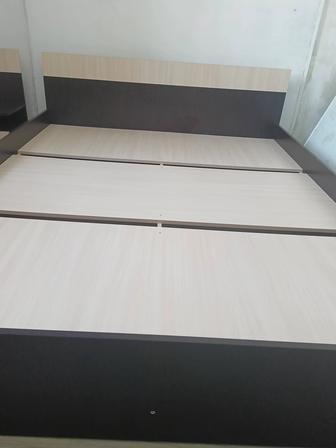 Продам двухспальную кровать