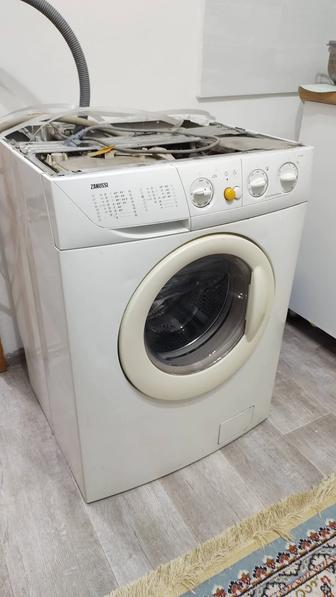 Продам стиральную машинку zanussi