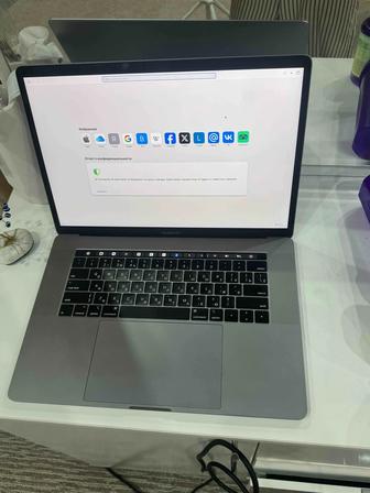MacBook Pro 15 ( 2018)