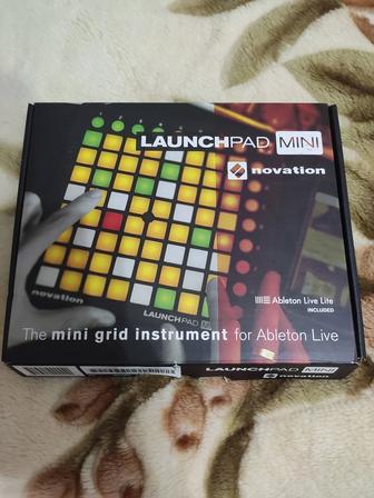 Продам Novation Launchpad Mini MK2