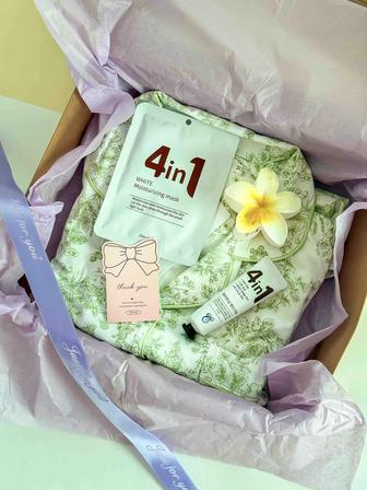 Подарки и пижамы