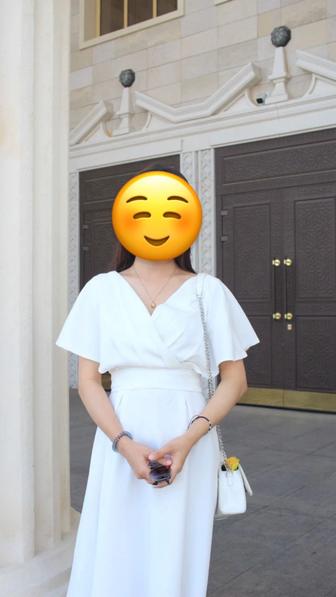 Продам белое платье длина миди